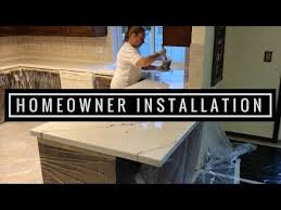 Epoxy Countertops Can Look Amazing But It S Wise To Consider The Disadvantages Learn The Pros Cons Cost And I Diy Countertops Epoxy Countertop Countertops