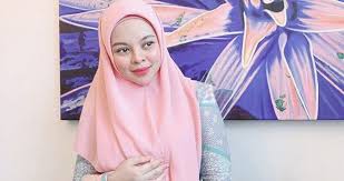 Walaupun takdalah close, stakat kenal2 gitu je. Siti Sarah Ditidurkan Jalani Pembedahan Keluarkan Bayi Suara Merdeka