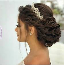 Pin By ملكه بحجابي On Hairstyles Hair Design And Braids Quince Hairstyles Simple Bridal Hairstyle Hair Styles