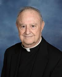 Msgr. L. Earl Gauthreaux, the longest-tenured pastor in the Archdiocese of  New Orleans, died Saturday, Feb. 8, at the age of 89. He had served as  pastor of St. Maria Goretti Church