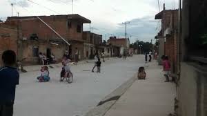 #viatvescuchatuvoz vecinos de angamos alfonso ugarte #ventanilla nos reportan que niños estan jugando en la calle en pleno estado de emergencia. El Arenal Ninos Jugando En La Calle Nueva Youtube
