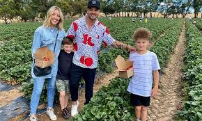 Learn about guy sebastian (r&b singer): Jules And Guy Sebastian Reveal The Secret To A Happy Marriage Kidspot
