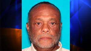 $10,000 Reward for Help Finding 2 Women Who Fatally Beat Man at Metro  Station