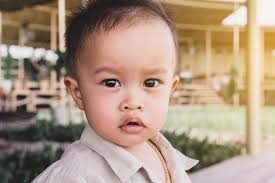 20 Quirky Middle Names That Add a Little Pizzazz