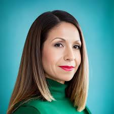 Yvette Hansen's Instagram, Twitter & Facebook