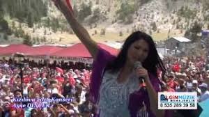 .ayli̇n di̇nçer mp3 gratis, ayşe di̇nçer'i̇n kardeşi̇ ayli̇n di̇nçer yufka açiyor dapat anda nikmati secara gratis. Ayse Dincer In Kardesi Aylin Dincer Yufka Aciyor