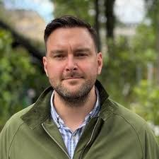 Eileen Meier's Instagram, Twitter & Facebook