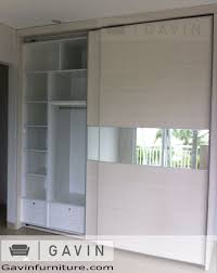 Lemari pakaian 4 pintu minimalis sliding yang anda pesan akan kami kirim dengan cara knok down atau dengan cara bongkar pasang. Jual Lemari Pakaian Sliding Desain Custom Kitchen Set Jakarta