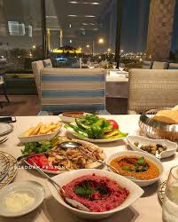 مطاعم وكافيهات جدة On Twitter مطعم بيبلوس من المطاعم اللبنانيه تابع لسلسلة مطاعم ليلتي متبل الشوندر عجبني جدا محمرة ماحبيتها كثير اسعار المقبلات بين ٣٥ ٤٠ صحن شاورما يقدم مع بطاطس ومخلل وثوميه