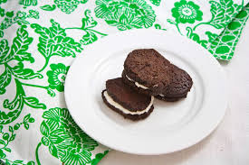 Homemade Healthy Oreos This recipe comes together in just a few easy steps. homemade healthy oreos