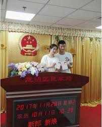 周公解夢大全查詢 > 十二星座 > 星座名人 > 伍思凱個人資料 伍思凱老婆 伍思凱我為歌狂 伍思凱個人資料姓名：伍思凱外文名：sky wu國籍：中國民族：漢族出生地：中國台灣出生日期：1966年7月23日星座 è«¶é¾å‡ç´šç•¶çˆ¸ è¼•æ'«æ„›å¦»çŽ‹é©å«»å­•è‚š å¸Œæœ›ä½ é ­åˆ¥å¤ªå¤§ çœ¼ç›åˆ¥å¤ªå° æ¯æ—¥é ­æ¢