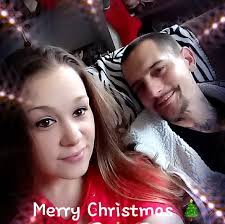 How do identical twins get along?