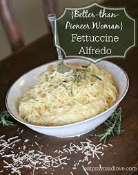 Add diced cooked chicken to the final product for added lean protein. Super Easy Fettuccine Alfredo Pioneer Woman Recipes Pasta Fettuccine Alfredo Pioneer Woman Recipes Chicken