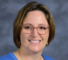 Kari Mobley's Instagram, Twitter & Facebook