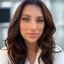 We should all take the time to make sure we spell people's names correctly.  I understand no one misspells someone's name