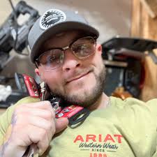 A picture worth a thousand words. Alex Pereira vs Khalil Rountree Jr. was a  Classic. 📸 by Jeff Bottari