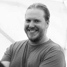 Tom Proffitt's Instagram, Twitter & Facebook