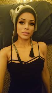 Hi so I'm just doing the forgotten memories quest with fairy godmother and  I've gone thought the portal and is my character meant to look like this I  looked at someone's video