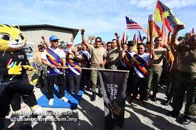 Obor dibawa jelajah beberapa daerah, bermula dari dataran sungai melaka 8 pagi tadi. 500 Peserta Terdiri Anggota Tentera Menyertai Larian Obor Sukan Sea Utusan Borneo Online