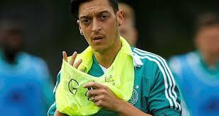Kupalar sayfasında mesut özil adlı futbolcunun kariyeri boyunca kazandığı kupalar ve ikincilik derecelerinin bilgilerine takım ve turnuva bazında ulaşabilirsiniz. Mesut Ozil Meksika Karsisinda Yok Fifa Dunya Kupasi 2018 Fotomac