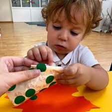 Al Petit Mireia estem preparant la...