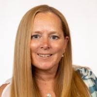 Traci James's Instagram, Twitter & Facebook