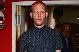 Actors union equity has apologised to laurence fox for a tweet by one of its committees that called him a disgrace to our industry. Laurence Fox Claims He Had Lovely Lunch With Large Group Of Friends In String Of Anti Lockdown Tweets Evening Standard