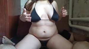 Bikini-girl no-condom milking short fat cock