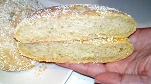 Pour réaliser 3 ou 4 jolis pains maison, au graines, voici la recette. Pain Maison Facile Sans Petrissage Youtube
