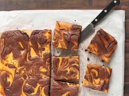 Brownies A La Citrouille Epicee Fraichement Presse Recipe Pumpkin Brownies Desserts Brownie Recipes