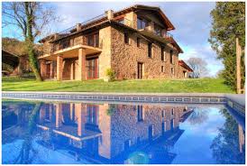Casas situadas en la urbanitzación pla de bastons d. 125 Casas Rurales En La Garrotxa Resultados 61 80 De 125