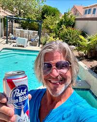 Nathan's hot dogs with Wendy's chili, Ruffles original chips, French onion  dip and an ice cold PBR! Happy Independence Day AMERICA! You are loved!  ♥️🤍💙 🇺🇸🎶🍻