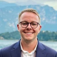 800+ profilů „Casterline“