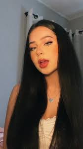 Alana Root's Instagram, Twitter & Facebook