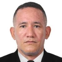 100+ perfiles de «Luis Corrales»