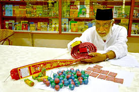 English words for bunga include interest, flower, floral design, cream and the best part. Mercun Dan Bunga Api Haram Kerajaan Perlu Tegas