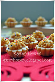 Daku tahu tak semua keluarga dapat jumpa insan yang tersayang, ada yang bertahun berbulan tak dapat balik. Biskut Tart Nenas Cornflakes Qasey Honey