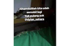 Tak hanya personel dan kru seventeen, istri ifan, dylan sahara, juga turut menjadi korban bencana tsunami banten. Istri Ifan Seventeen Ditemukan Meninggal Dunia