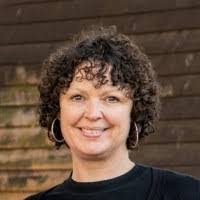 Tessa Saunders's Instagram, Twitter & Facebook