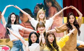 The group is composed of victoria, amber, luna, and krystal and previously sulli until . 100 Best K Pop Girl Groups Spinditty