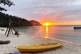 Banyak tempat selain di kota kinabalu juga mempunyai rumah terbalik. 11 Pantai Dengan Landskap Menarik Di Kota Belud Sabah Eksplorasi Sabah