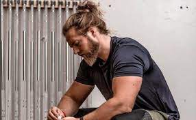 lasse l matberg der heisseste man bun ever lange haare manner haare manner bart haarschnitt