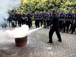 Lowongan madiun, purwokerto, kudus lulusan sma smk di cv cahaya berlian. Informasi Lowongan Kerja Satpam Security Sopir Operator Produksi Pekerjaan Tarogong Kidul 2018