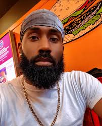 Everything about 10-30 la rushing 😅😅 Kissing and all lay man fighting 😆😅