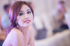 Tôi tự thấy mình là người tò mò, thích tìm hiểu, nên tích lũy được khá nhiều kiến thức trong cuộc sống, nhưng phần lớn. Hoa Háº­u Mai PhÆ°Æ¡ng Thuy Lam Ä'áº¹p Táº¡i Bá»‡nh Viá»‡n A Au