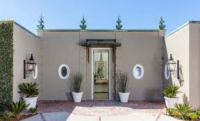 Will This Finally Be Ellen Degeneres S Forever Home Beverly Hills Houses Ellen Degeneres Home La Mansions