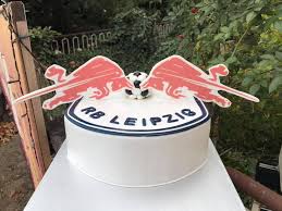 Our car rental in leipzig city is located in the kuchengartenstraße 3 about 2 km from the main train station in the neuschönefeld district, surrounded by the districts neustadt, volkmarsdorf, reudnitz and center. Torten Baron Eine Rb Leipzig Torte Facebook