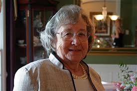 How many mothers worked in school cafeterias?