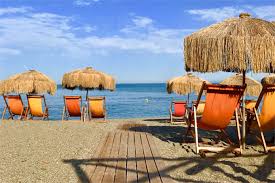 Der strand und die giardini poseidon terme sind nur 3 km entfernt. Der Strand Therme Poseidon Garten Ischia Thermen Pools Gesundheitszentrum Medizinische Therapien Ganzheitliche Therapien Kosmetische Behandlungen