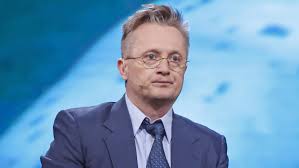 Wraz z robertem górskim oraz przemysławem. Znany Kabareciarz Mikolaj Cieslak Z Teleturniejem W Tvp1